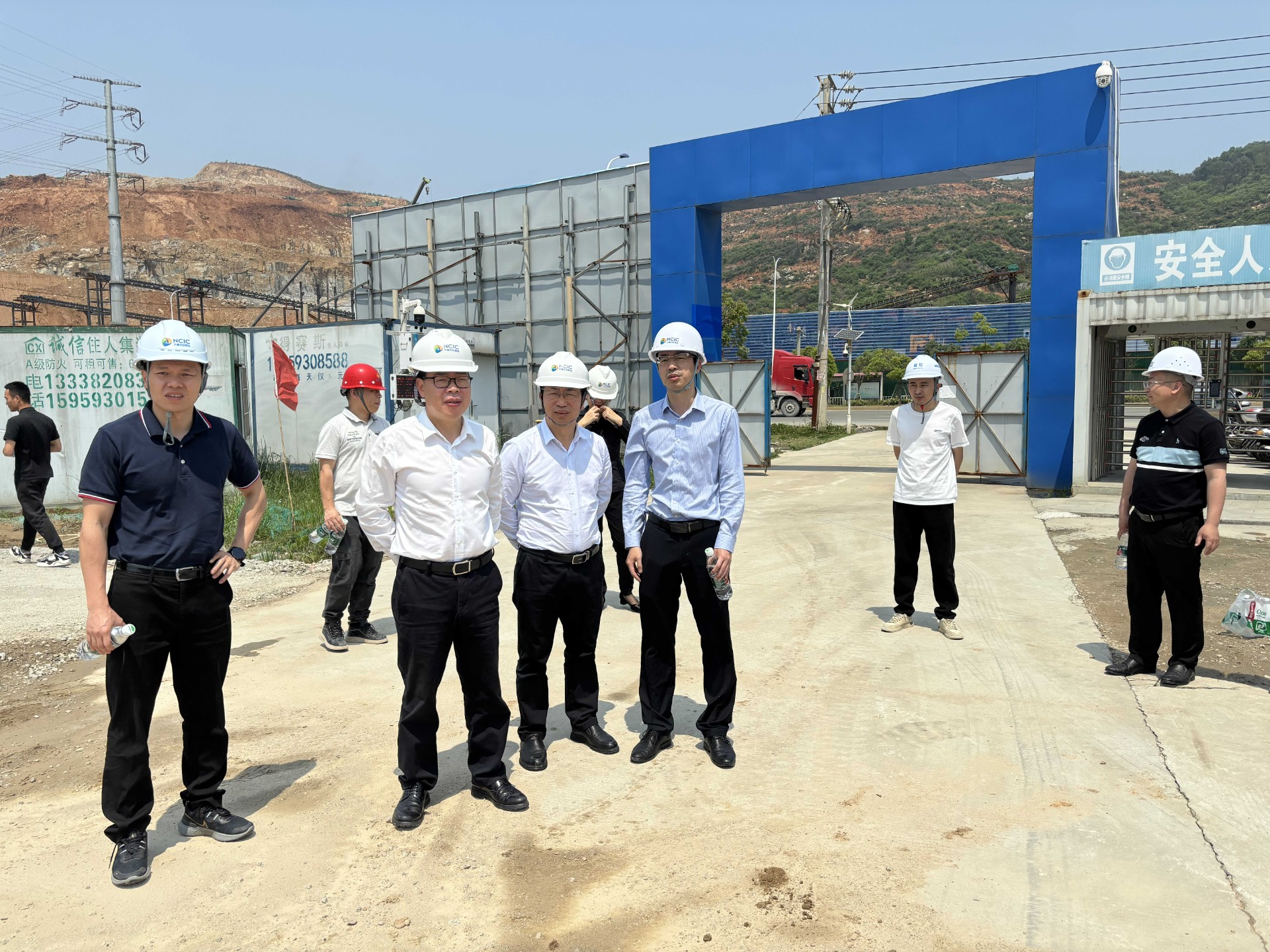 市交投集團領導深入市交投項目開展五一節(jié)前安全檢查，賴海瀾拍攝1_new.jpg