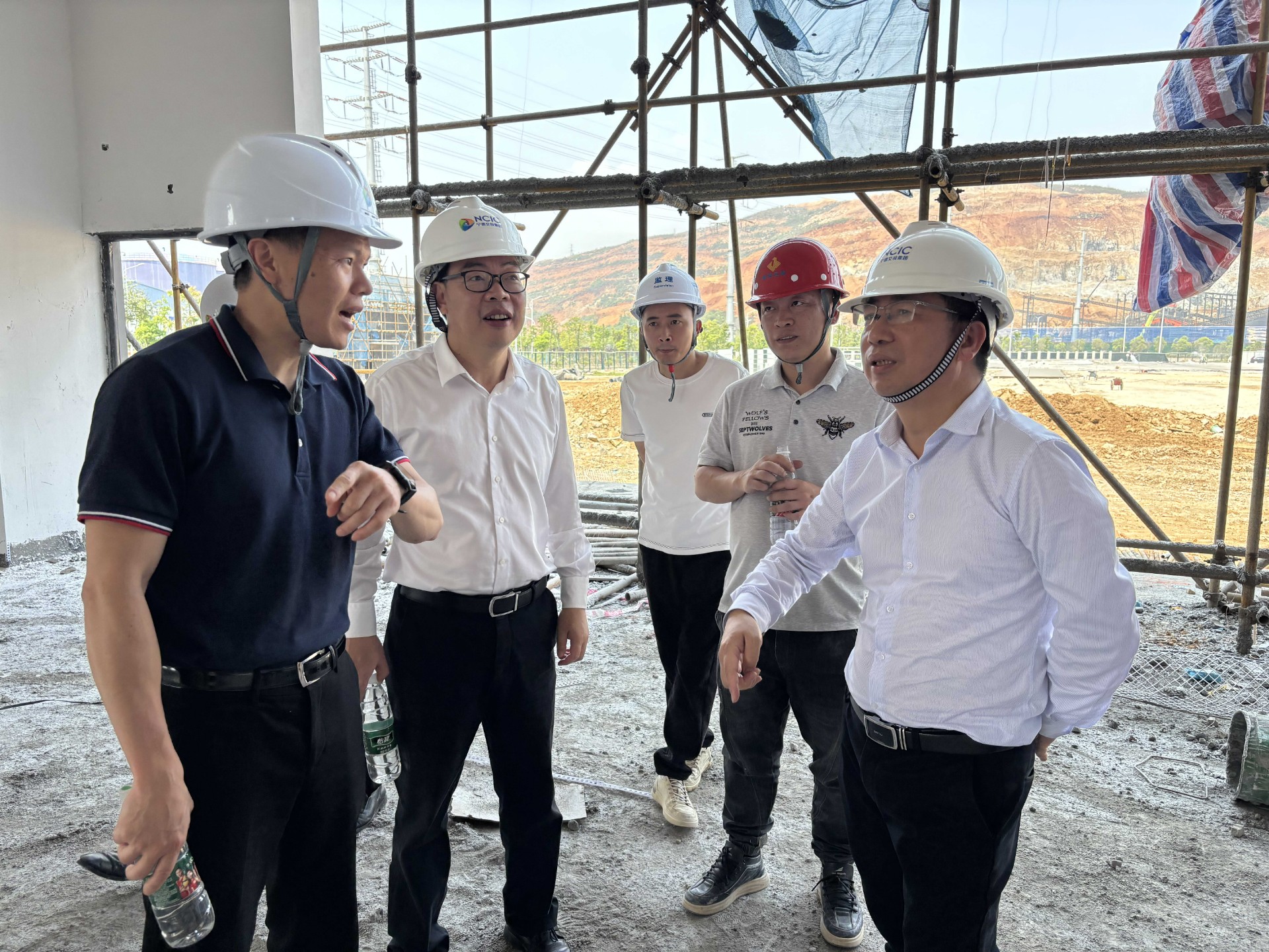 市交投集團領導深入市交投項目開展五一節(jié)前安全檢查，賴海瀾拍攝2_new.jpg